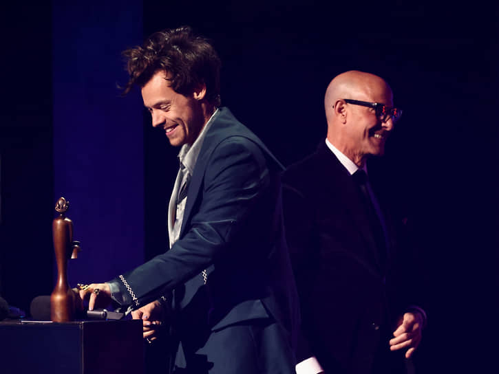 Harry Styles at the Awards Ceremony: The Look Everyone Is Talking About.